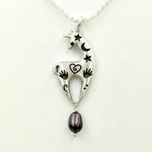 Load image into Gallery viewer, Alpaca or Llama Spirit Image Pendant