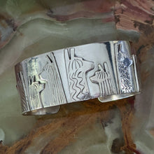Load image into Gallery viewer, Alpaca Suri Head Silhouette Cuff Bracelet