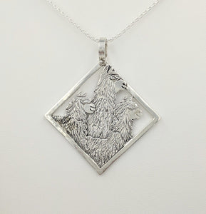 Alpaca Huacaya Tri-Head Pendant - Diamond shape with smooth rim