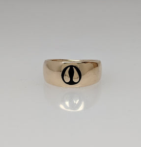 Alpaca or Llama Passion Print Signet Ring in 14K Yellow Gold - smooth and shiny finish