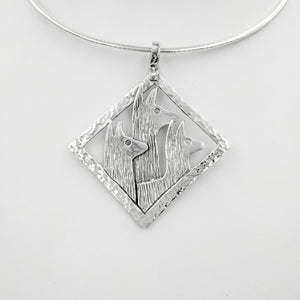 Llama Tri-Head Pendant  Diamond shape with hammered rim - Sterling Silver