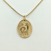 Load image into Gallery viewer, Alpaca or Llama Reflection Petrogylph Pendant with Star  Smooth rim 14K Yellow Gold