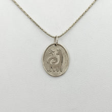 Load image into Gallery viewer, Alpaca or Llama Reflection Petrogylph Pendant with Star  Smooth rim 14K White Gold