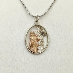 Orecchini a forma di alpaca a forma di lama, con chiusura a vite, in argento Sterling Orecchini a forma di alpaca a forma di lama, con chiusura a vite, in argento Sterling