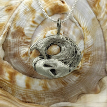 Load image into Gallery viewer, Alpaca or Llama Momma Baby Cria Curled Kiss Pendant