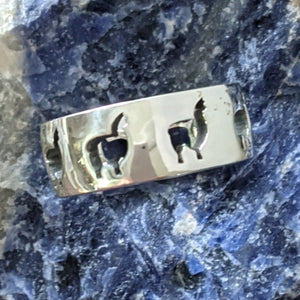 Alpaca Huacaya Silhouette Icon Punch Ring -8mm