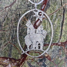 Load image into Gallery viewer, Alpaca Huacaya Tri- Herd Oval Pendant